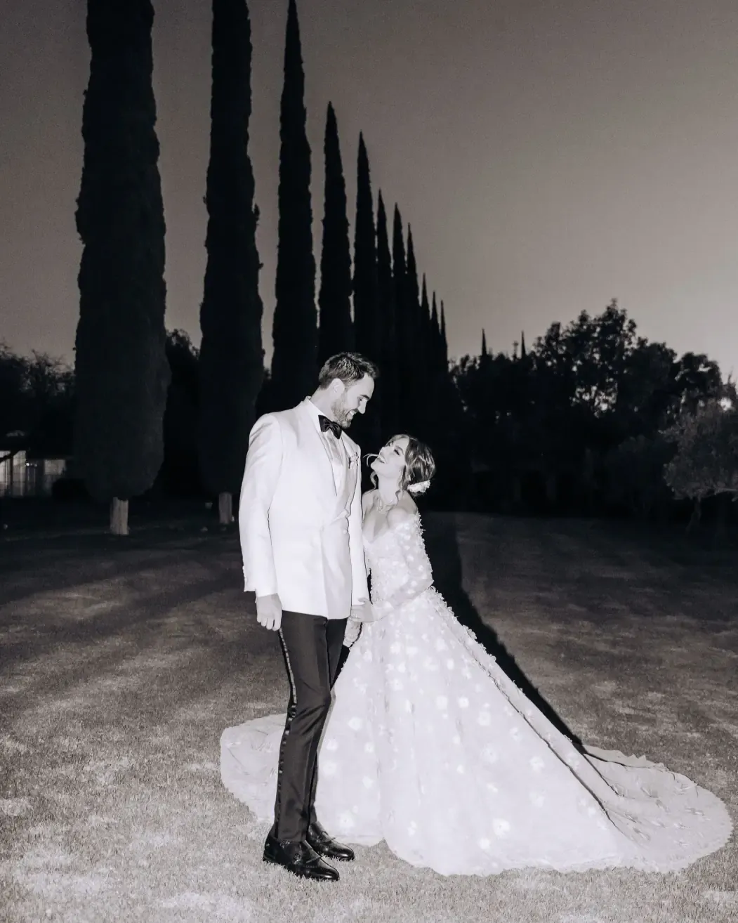 Contact Arrebol Weddings